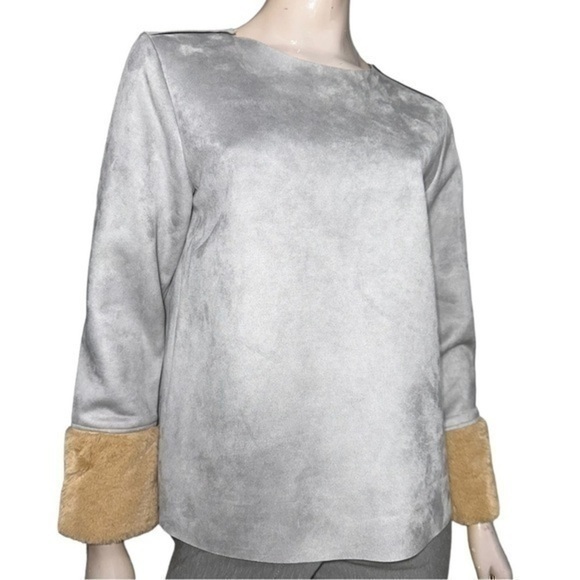 Catherine Malandrino Women’s Size M Heather Gray Ultra Suede Faux Fur Cuff Top - Picture 1 of 6